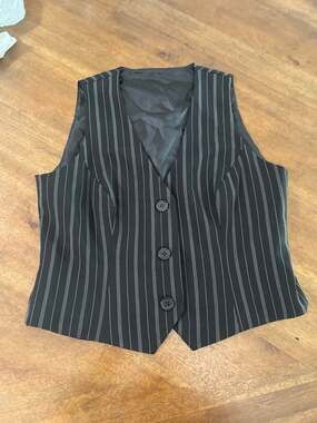 INC International Concepts Women's Black Pinstripe Tailored V-Neck Vest Waistcoa